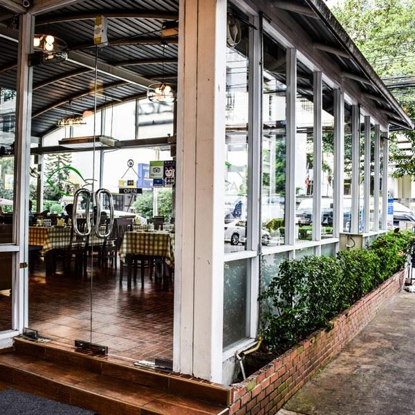 Frameless Corner Rectangle Hinged Glass Door